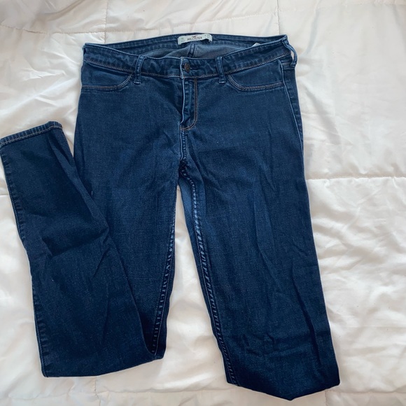 Low-rise Dark Wash Skinny Jean - Picture 2 of 2